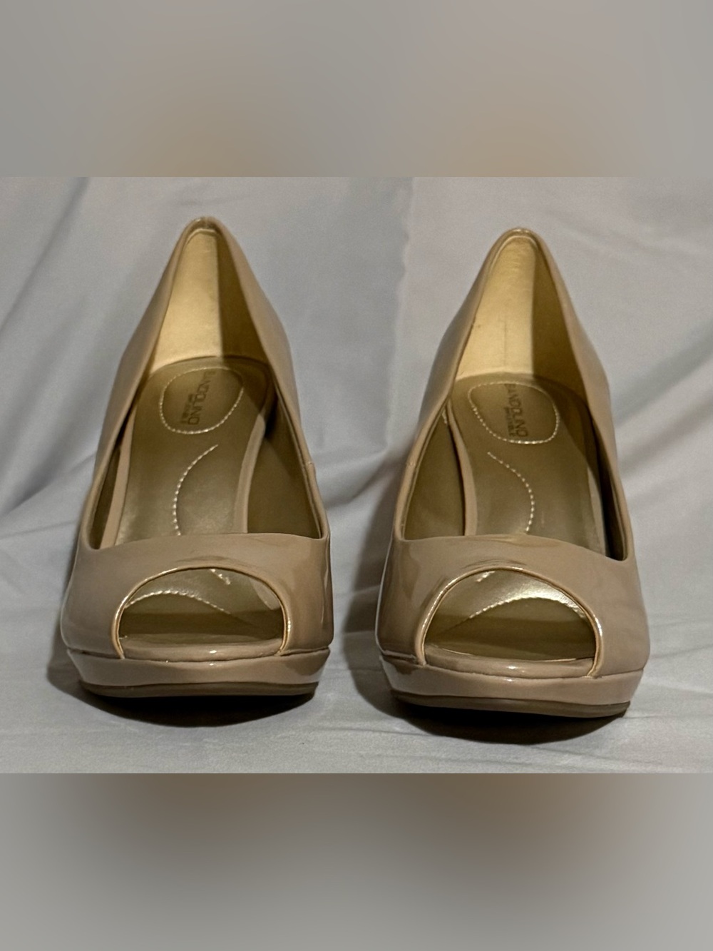 NWOT Bandolino Nude Peep-Toe Pumps - Women 8.5